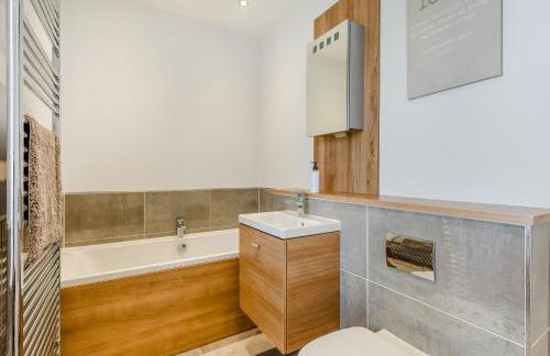 One The Loan - Photo 13