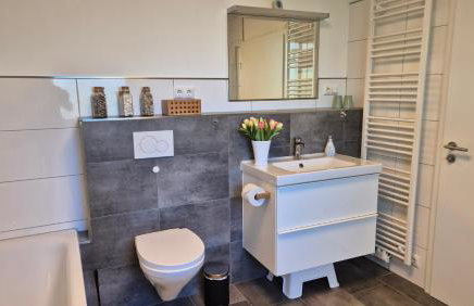 geräumige, moderne Ferienwohnung mit PKW- und Fahrradstellplatz - FeWo Nordland - Photo 22