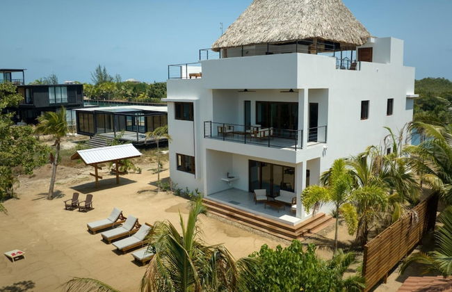 NEW Oceanfront 5 Bedroom Private Island Villa - Foto 2