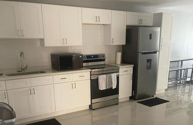 Apartment Sleeps 6 With Pool Access - Foto 8