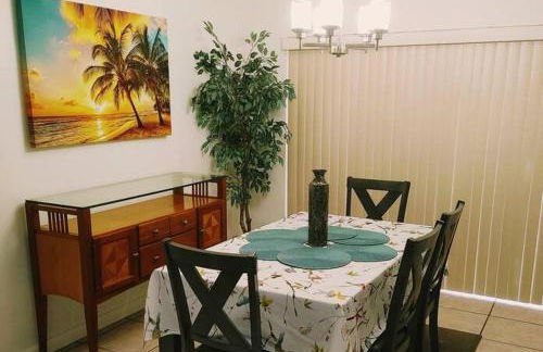 Amazing 5 Bedroom Pool Home - Minimum 28 days Stay Only Great Location! - Foto 32