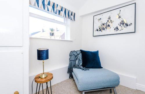 Charming 1-bed house in Chester by 53 Degrees Property, Ideal for Couples & Business, Amazing Location - Sleeps 4 - Photo 22