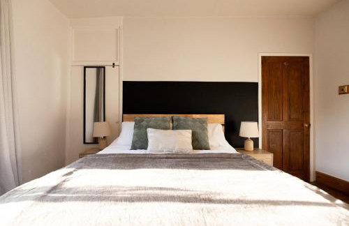 WEST VIEW COTTAGE - Charming Wensley Cottage in the Heart of Peaks - Photo 20