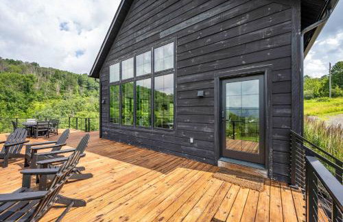 Magnificent Chalet Sweeping Views and Hot Tub - Foto 79