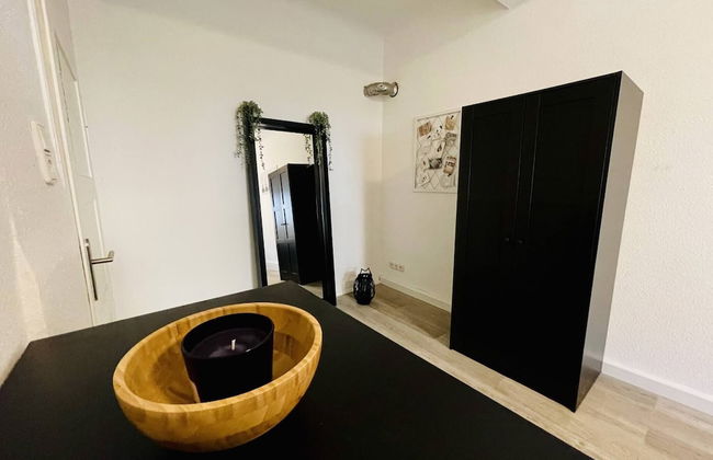 Newly Furnished Beautiful Apartment In The Center With Smart TV - Photo 4