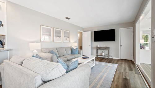 Spacious Audubon Home in Colony Cove w Water Views - Foto 2