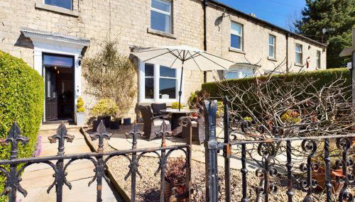 Hackney House - Photo 2