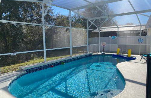 3 Bedroom Villa with Poolside Cinema and Games Room Close to theme Parks sleeps 6 - Photo 76