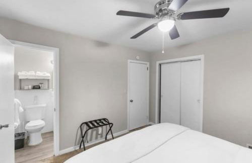 Suburban Bliss Getaway Wi-Fi Parking Long Stay - Foto 18