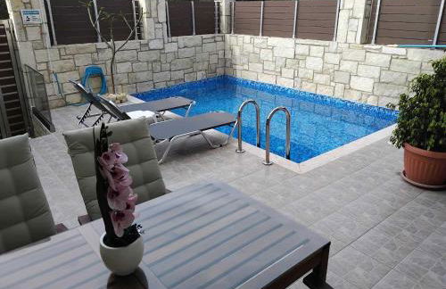 “Theeporto” Maisonette with pool - Photo 5