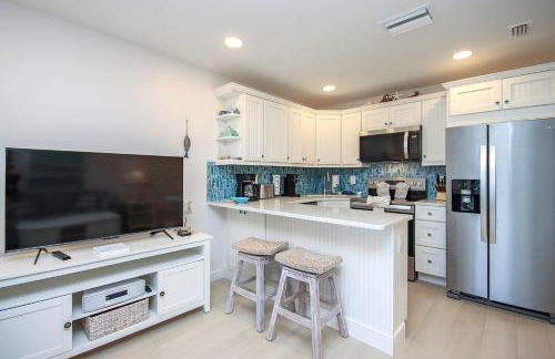 1BR 3rd floor Sanibel condo with endless ocean views 5B3 - Photo 26