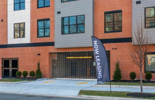 Opulence in Olive 4 bedrooms, 4 baths with 10 beds, Park 2 cars FREE - Foto 27