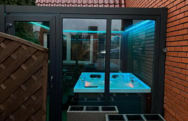 Apartament "Love Island" Jacuzzi SPA z dużą wanną z hydromasażem dla Dwojga - Foto 20