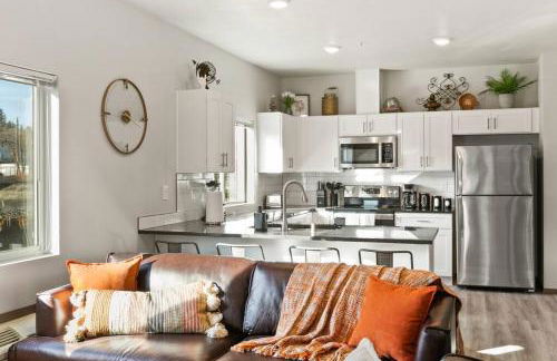 New 2 Bed 2 Bath Near Perry Dist and DT - Foto 8