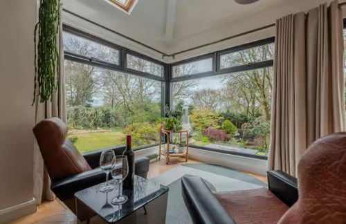 Acorn Lodge Luxury Retreat In a Stunning Oasis With Hot Tub - Pass the Keys - Foto 10