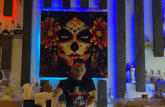 2 Minutes Walk to Beach Huge 3 bdrm Condo with Pool - Photo 76