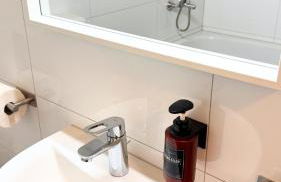 Moderne Wohnung mit Arbeitsplatz, Netflix, Nespresso & privatem Stellplatz - Foto 7