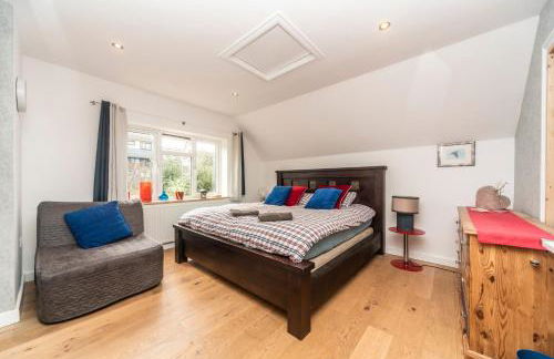 6 bedrooms beautiful home 3 bathrooms, quiet location with garden near Legoland Windsor Heathrow - Foto 41