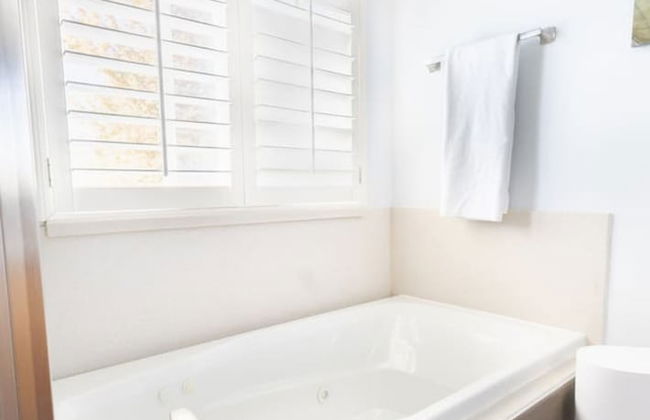 Farmington Gem 6BR Private Fenced Yard Sleeps 15 - Foto 66