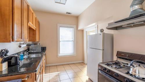 A+ 2 BR Victorian Home away from Home - Foto 5