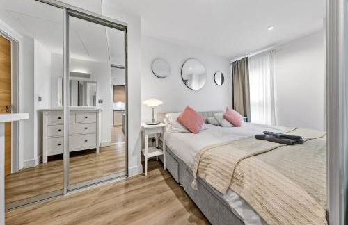 Modern London Stay with Luxe Comfort - Foto 7