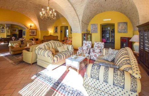 5 Bedroom Lovely Home In Lucera - Foto 3