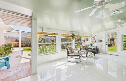 Pet-Friendly 3BR Coastal Retreat Walk to Beach - Foto 10