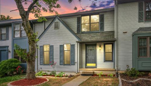 NEW! Large 3-story townhome Private, Self checkin, Pet Friendly! - Foto 5