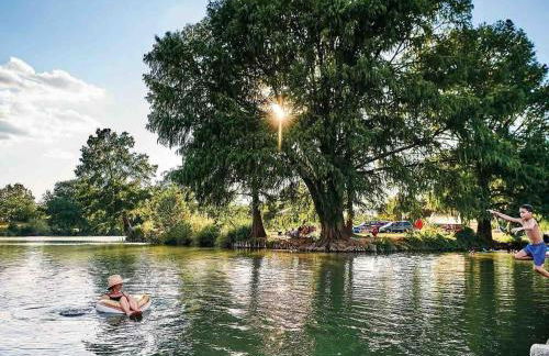 Modern 3 2 two Kings hot tub Fire pit 16min to Wine Trail Nearby Pickleball Courts Pools - Foto 13