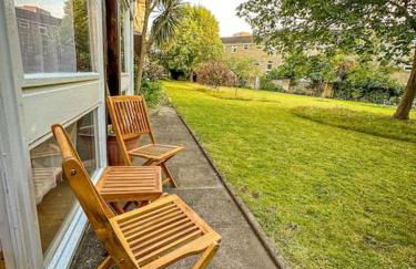 Oasis split level flat in Zone 1 - Photo 8