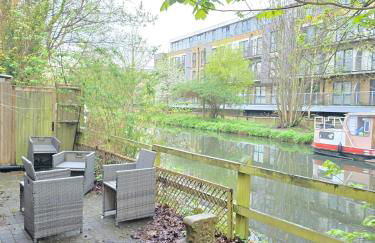 Canalside 1 bed flat - Foto 6