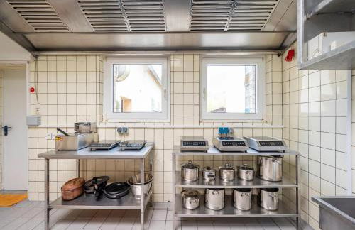 Grosse Gruppenunterkunft im Nationalpark Eifel mit Bar und Terrasse - Foto 104