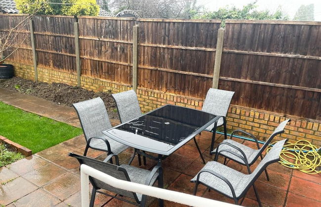 Inviting Apartment in Hayes With Garden & Parking - Foto 12