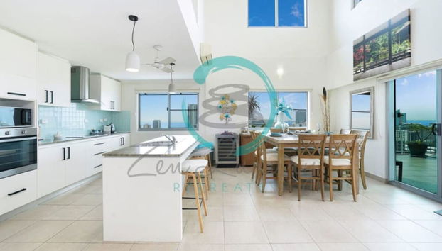 Pinnacle Penthouse Escape Panoramic Views Pool - Foto 2, Habitación