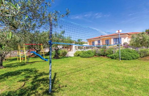 4 Bedroom Nice Home In Buje - Foto 20