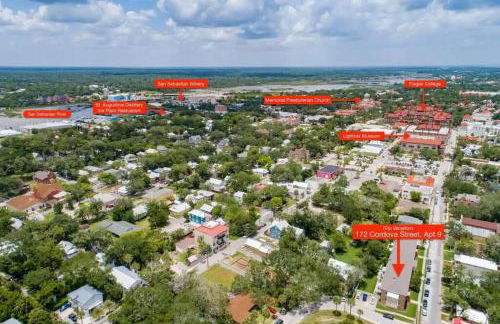 Cozy Quiet St Augustine Private Condo - 2bed, 1 bath, Sleeps 6, Steps to Historic St Augustine Center & All Tourist Attractions, Restaurants, Cafes, Backyard, Porch - Foto 8
