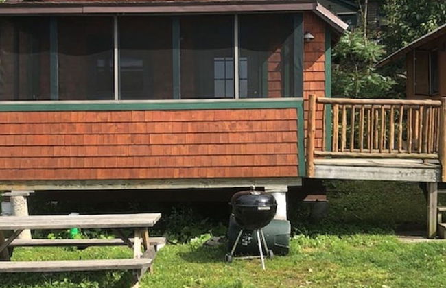 Riverbay Adventure Inn - Photo 5