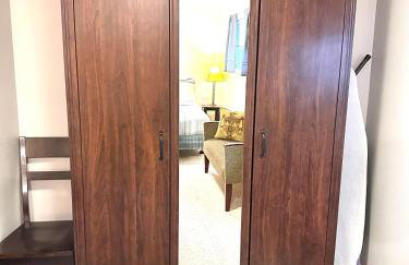 Emerald City Studio Suite - Photo 21