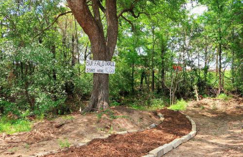 The Lonely Bull Luxury Container Home on 5 Acres - Foto 24