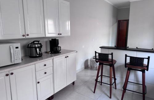 Casa com piscina garagem para 4 carros - Foto 7