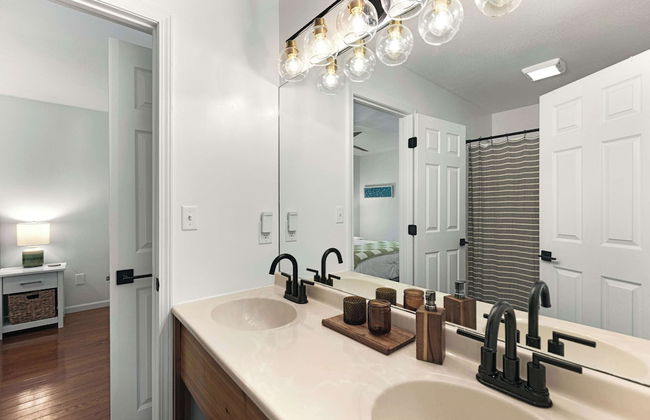 Treehouse LOZ Seclusion for 6! - Photo 14