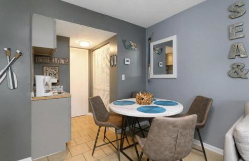 Susie Q's Beach Retreat by Sand Seeker Vacations - Photo 6