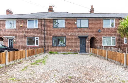 4 Bed Home sleeps 7 close to Cheshire Oaks Princes Rd - Photo 21