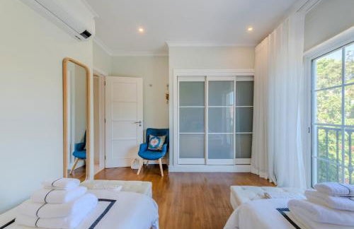 5 star Luxury Palmview apartment with large terrace and communal pool - Foto 26