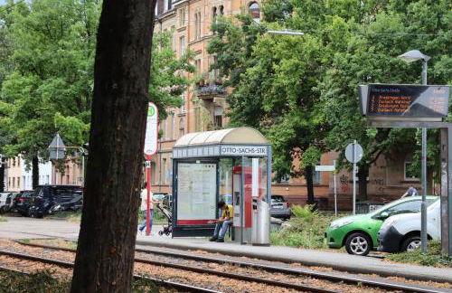 Familienfreundliche geräumige Design-Wohnung mit Balkon im Zentrum - APOLONIAliving - Foto 71