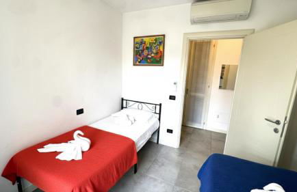 Bea's House, Restyling 2026 Sirmione with Private Garden and shared Pool DesenzanoLoft Official Partner Homes & Villas by Marriott Bonvoy - Foto 33