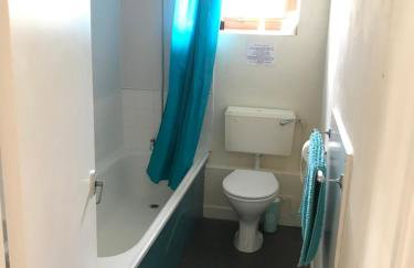 Court Farm Holiday Bungalows Ltd - Photo 41