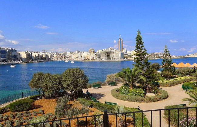 Valletta and Harbour Views Apartment in Central Sliema - Foto 11