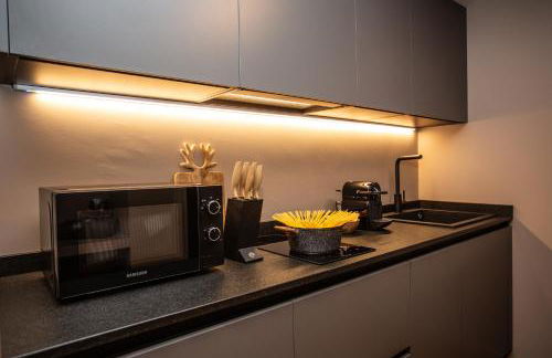 WHISPERING PINES LODGE Mountain view apartment with ski-in access - Foto 25