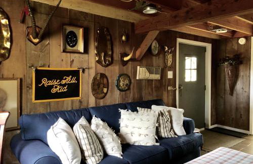 Barn of Three Oaks near Lake Michigan and Journeyman - Foto 18